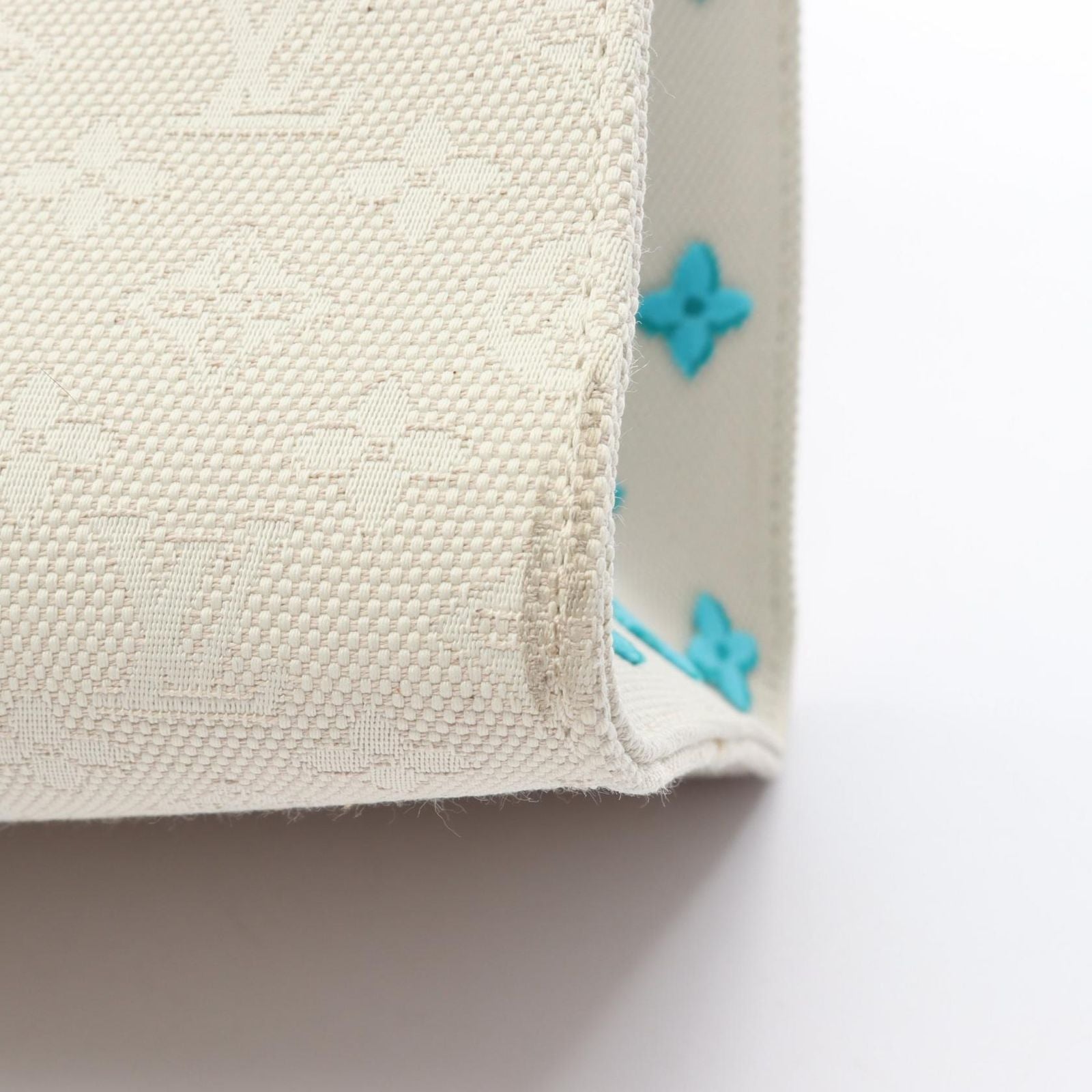 Louis Vuitton Tote On The Go GM Okinawa Limited 2-Way Canvas — view 9