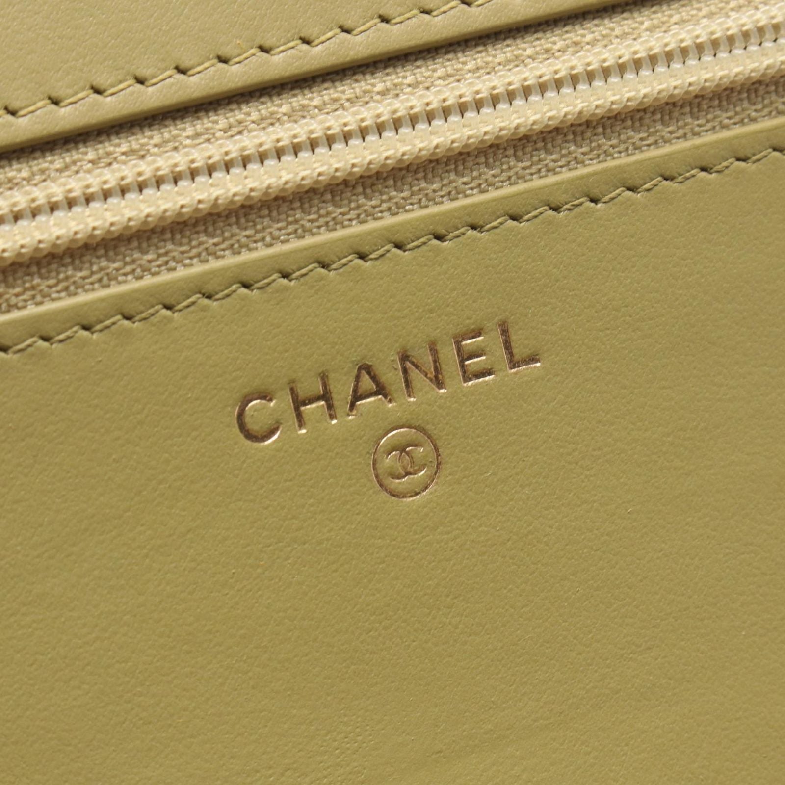 Chanel Shoulder Bag Boy Quilted Yellow Brown Caviar Leather Boy Chain Wallet — view 4
