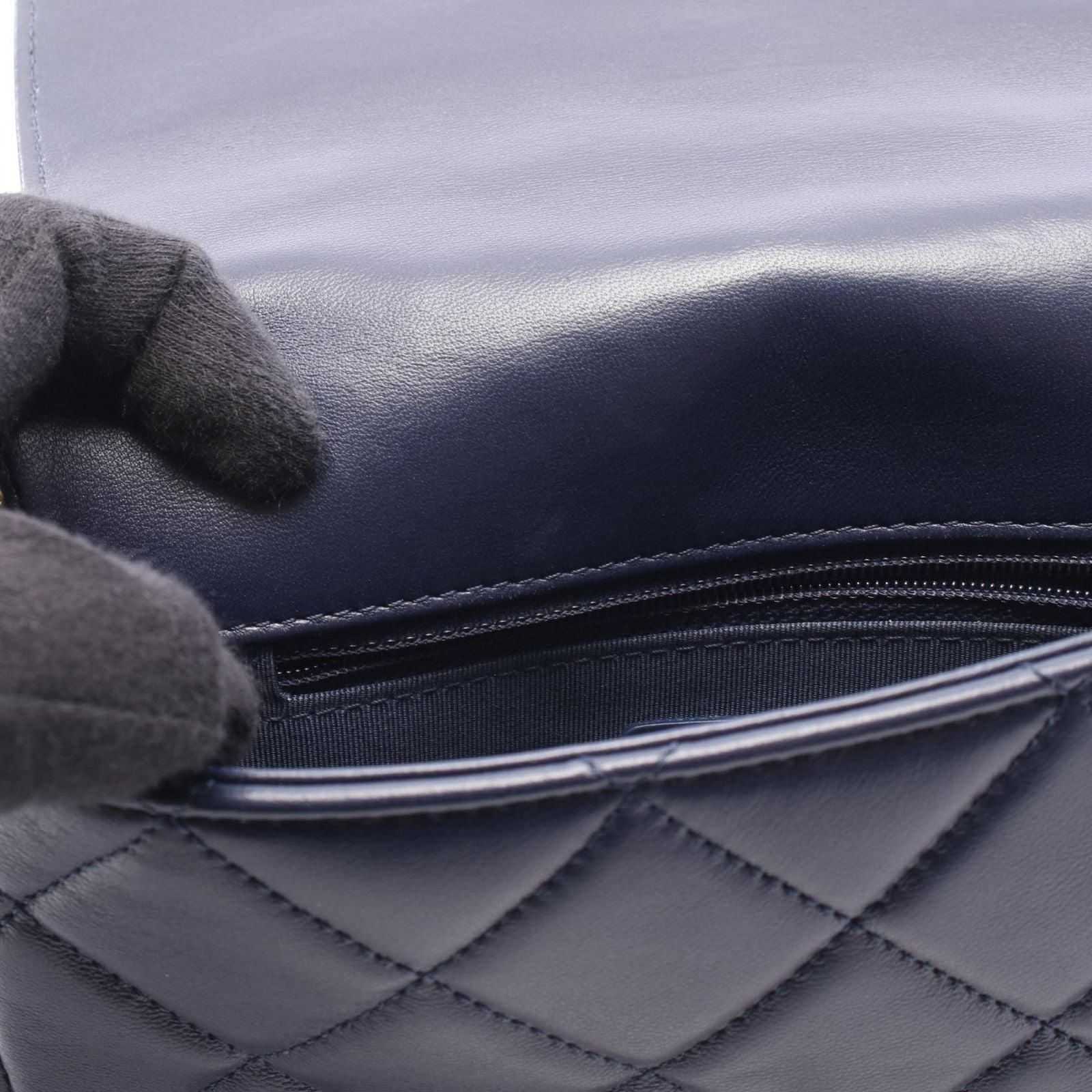 Chanel Shoulder Bag Quilted Small Flap Navy Lambskin Chain — view 6