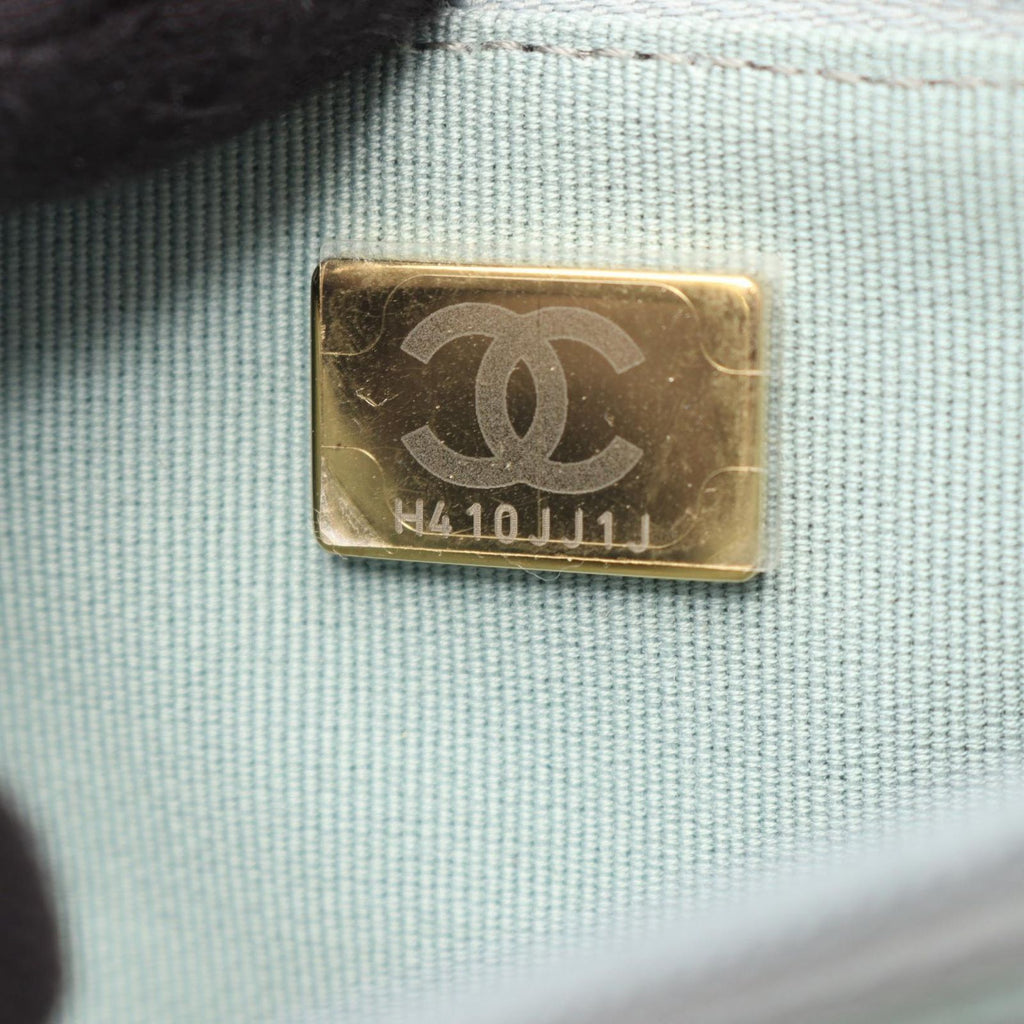 Chanel Shoulder Bag Quilted Light Green Caviar Leather Chain Wallet — view 6