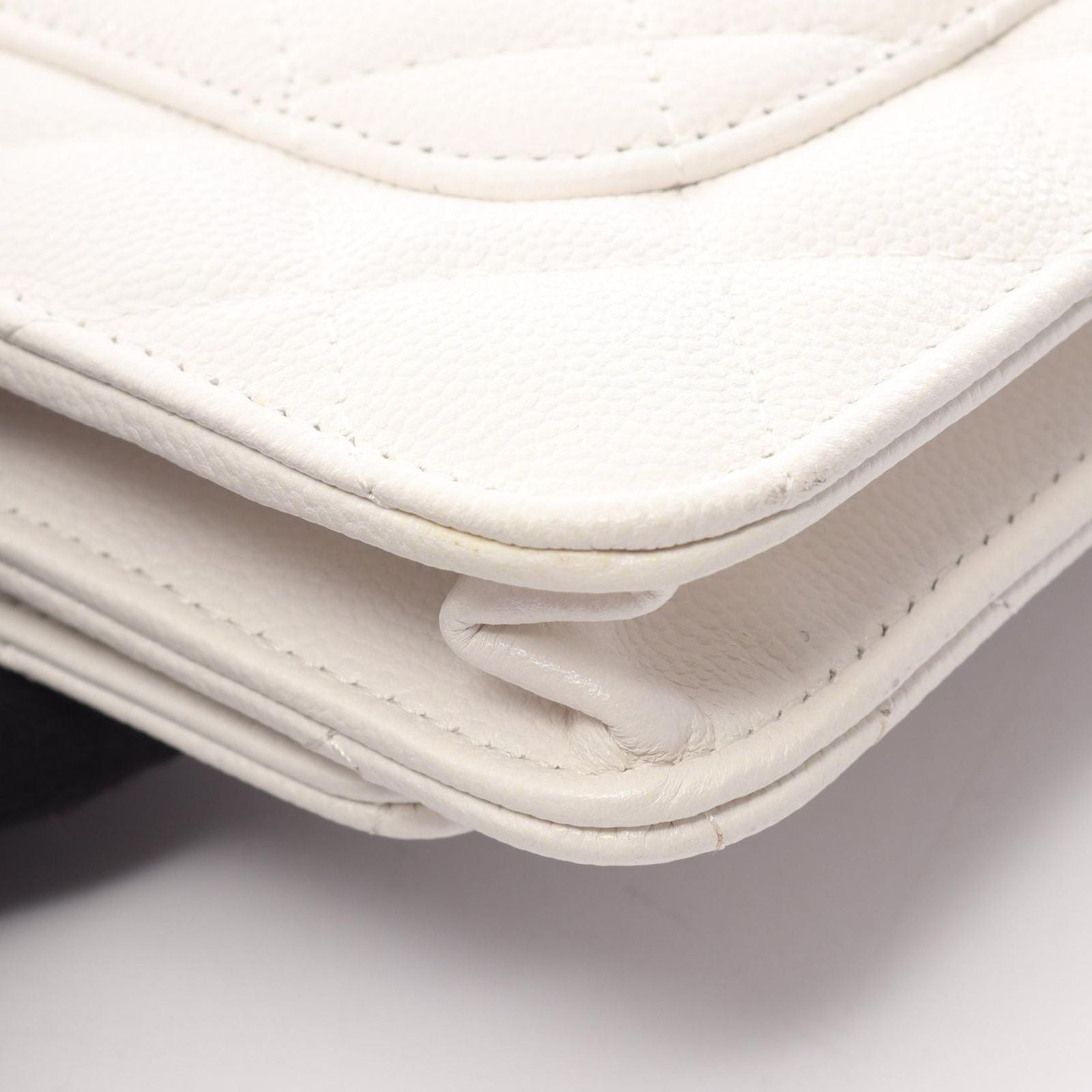 Chanel Shoulder Bag Quilted White Caviar Leather Chain Wallet — view 7