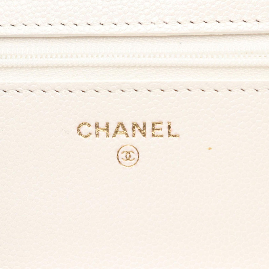 Chanel Shoulder Bag Quilted White Caviar Leather Chain Wallet — view 5