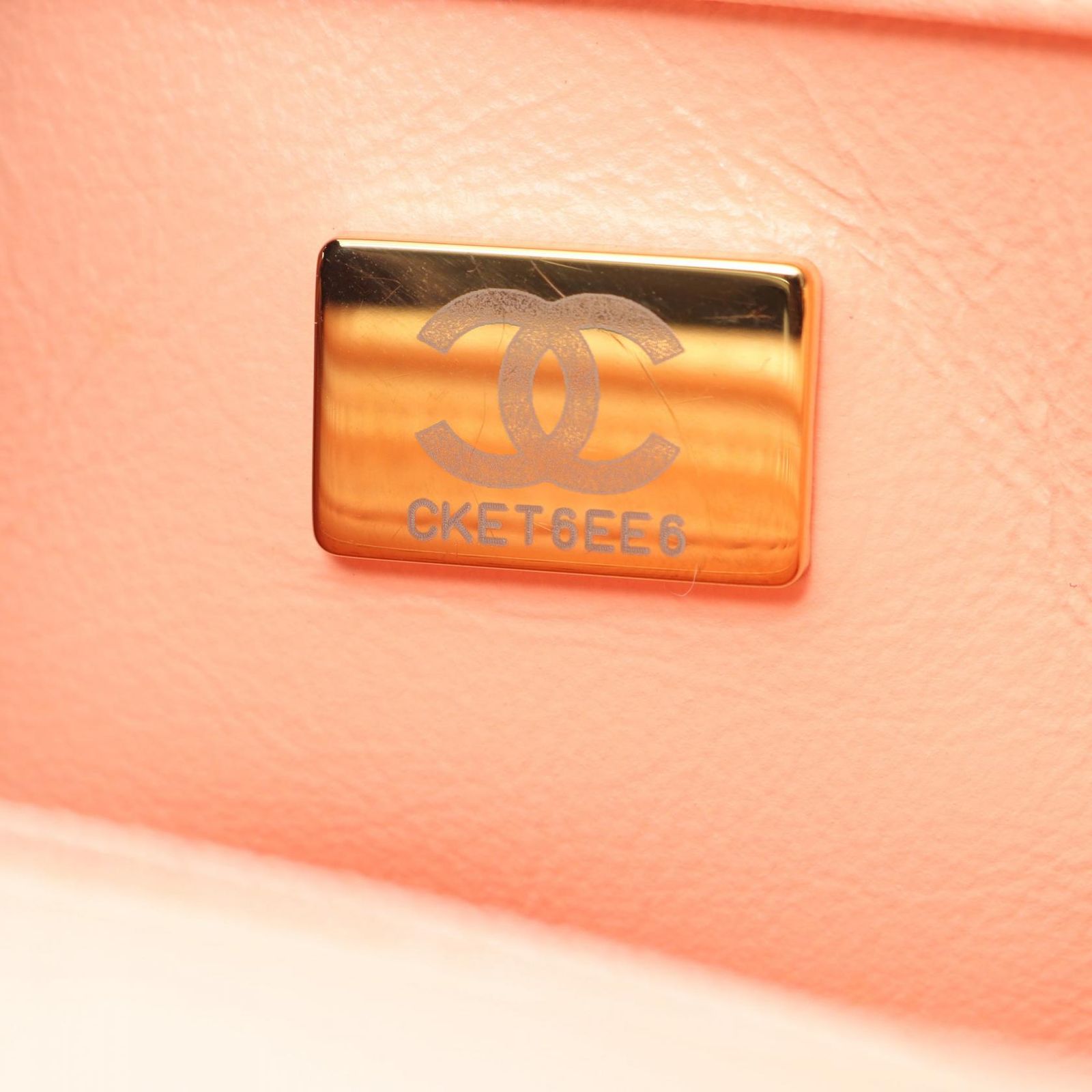 Chanel Shoulder Bag Mini Quilted 20 Salmon Pink Lambskin Mini Chain — view 5