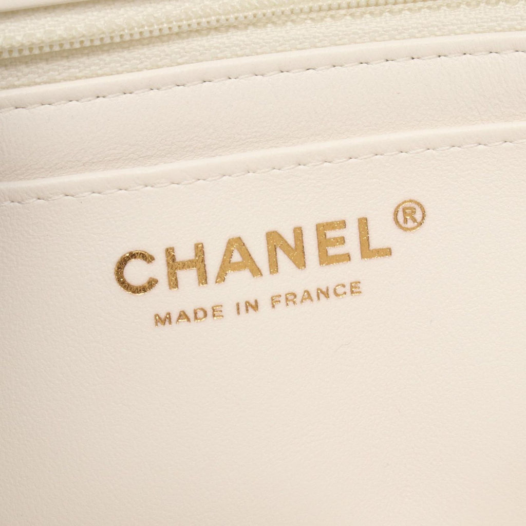 Chanel Shoulder Bag Mini Quilted 20 White Pink Black Fabric Leather Chain — view 4