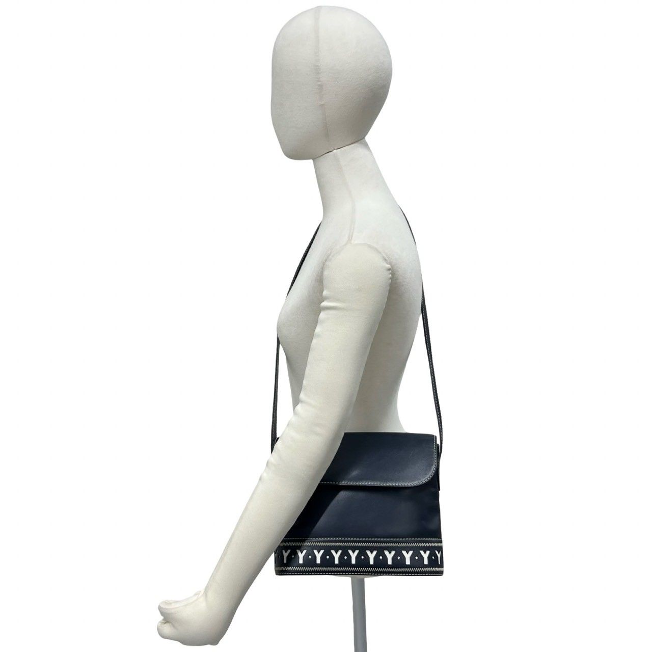 Saint Laurent Cutout Logo Charm Leather Shoulder Bag Navy — view 2