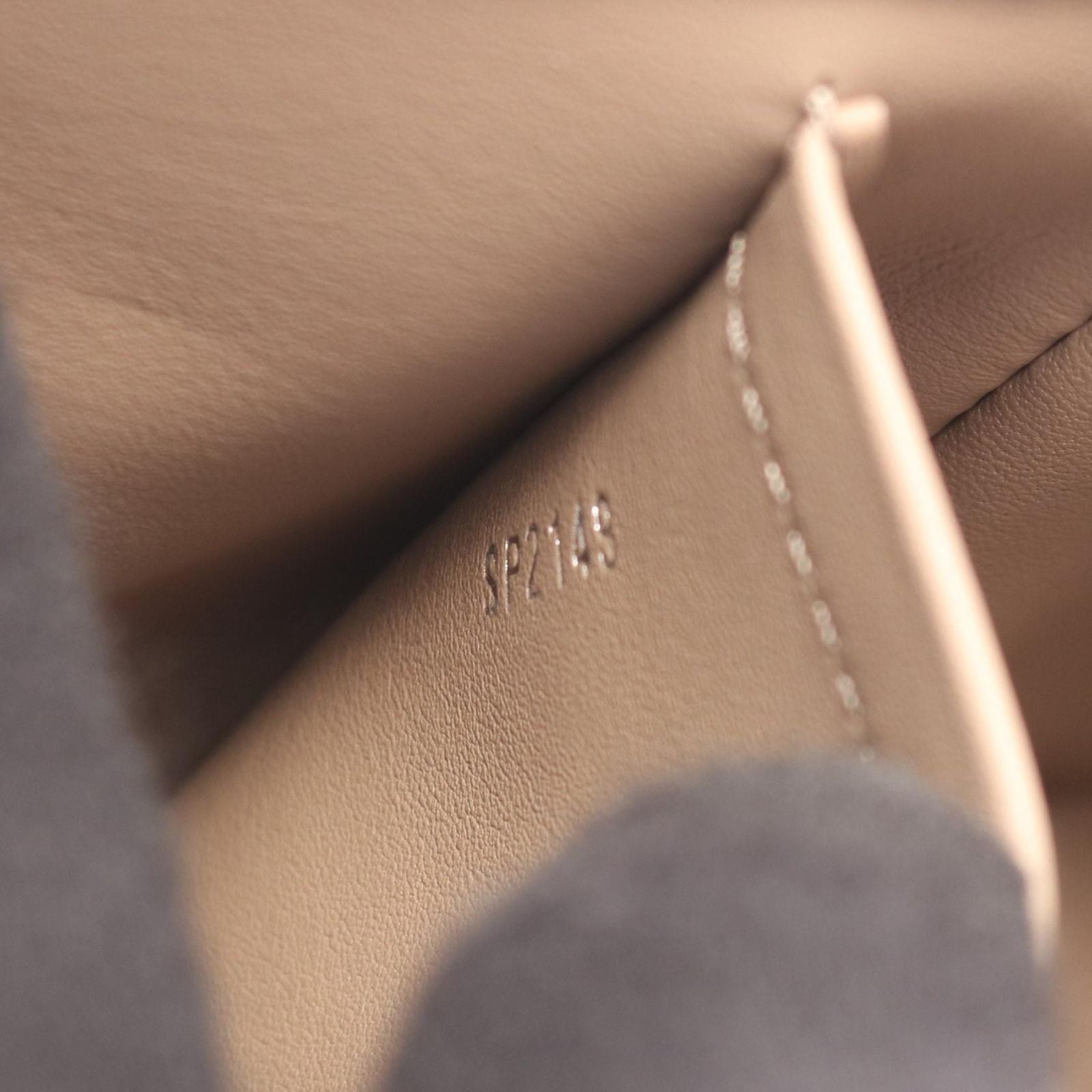 Louis Vuitton Handbag Mila Tourtlere 2-Way Tourterelle — view 5