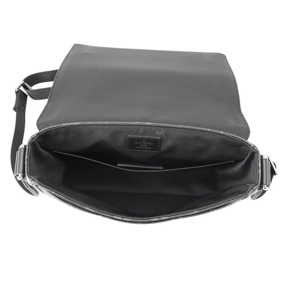 Louis Vuitton Shoulder Bag Monogram Eclipse District PM Black — view 5
