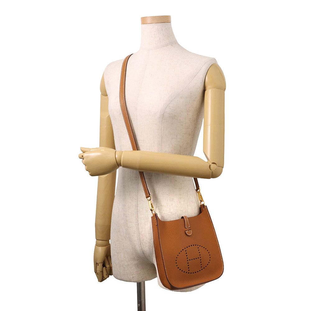 Hermes Shoulder Bag Evelyne TPM Series Gold Epsom — view 4
