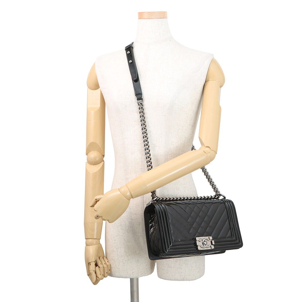 Chanel Chain Shoulder Bag Boy 25 Quilted CC Logo Patent Black — view 5