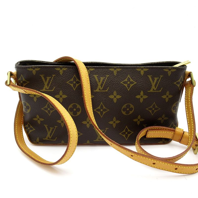 Louis Vuitton Trotter Monogram Shoulder Bag Brown — view 4