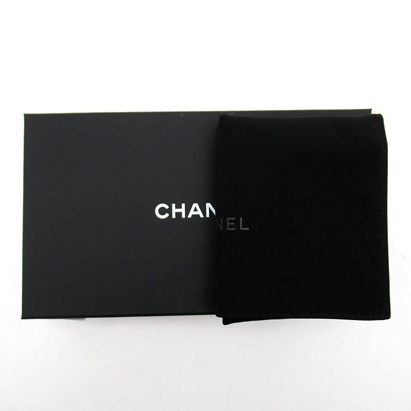 Chanel Quilted Coin Case Airpods Lambskin Gold — view 4