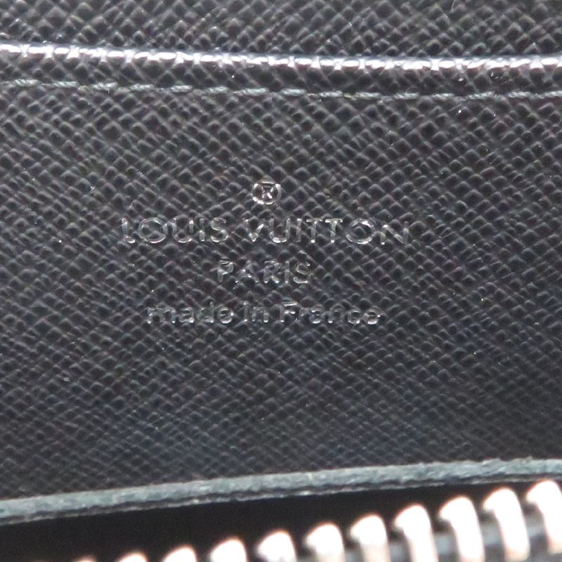 Louis Vuitton Card Case — view 6