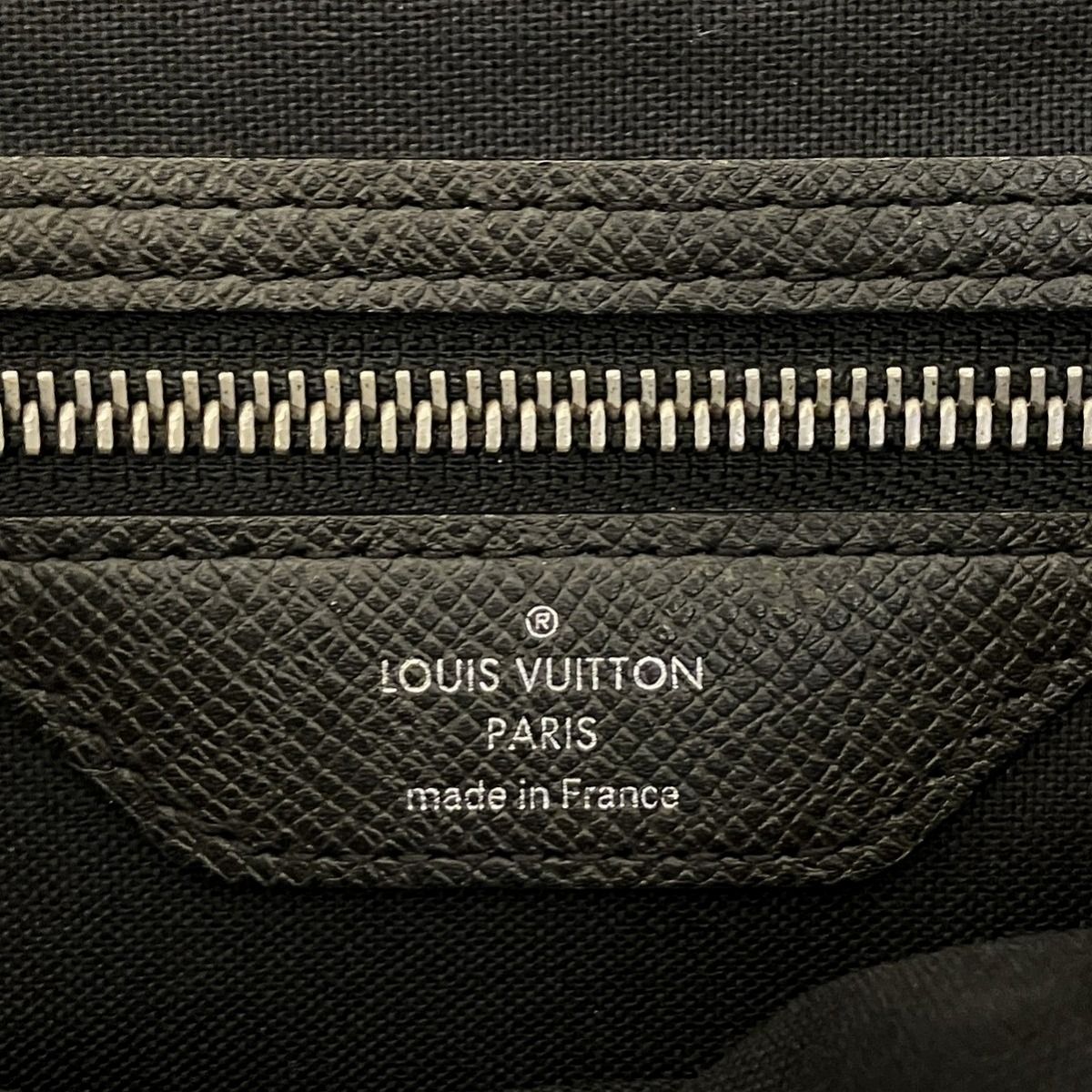 Louis Vuitton Romance Taiga Shoulder Bag Leather — view 5