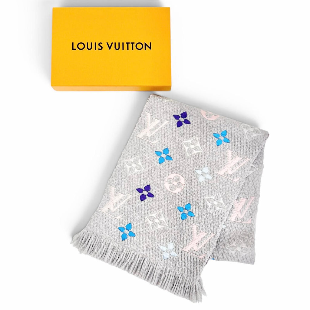Louis Vuitton Scarf Logo Mania Rainbow Wool/silk Monogram Gray Multicolor — view 2