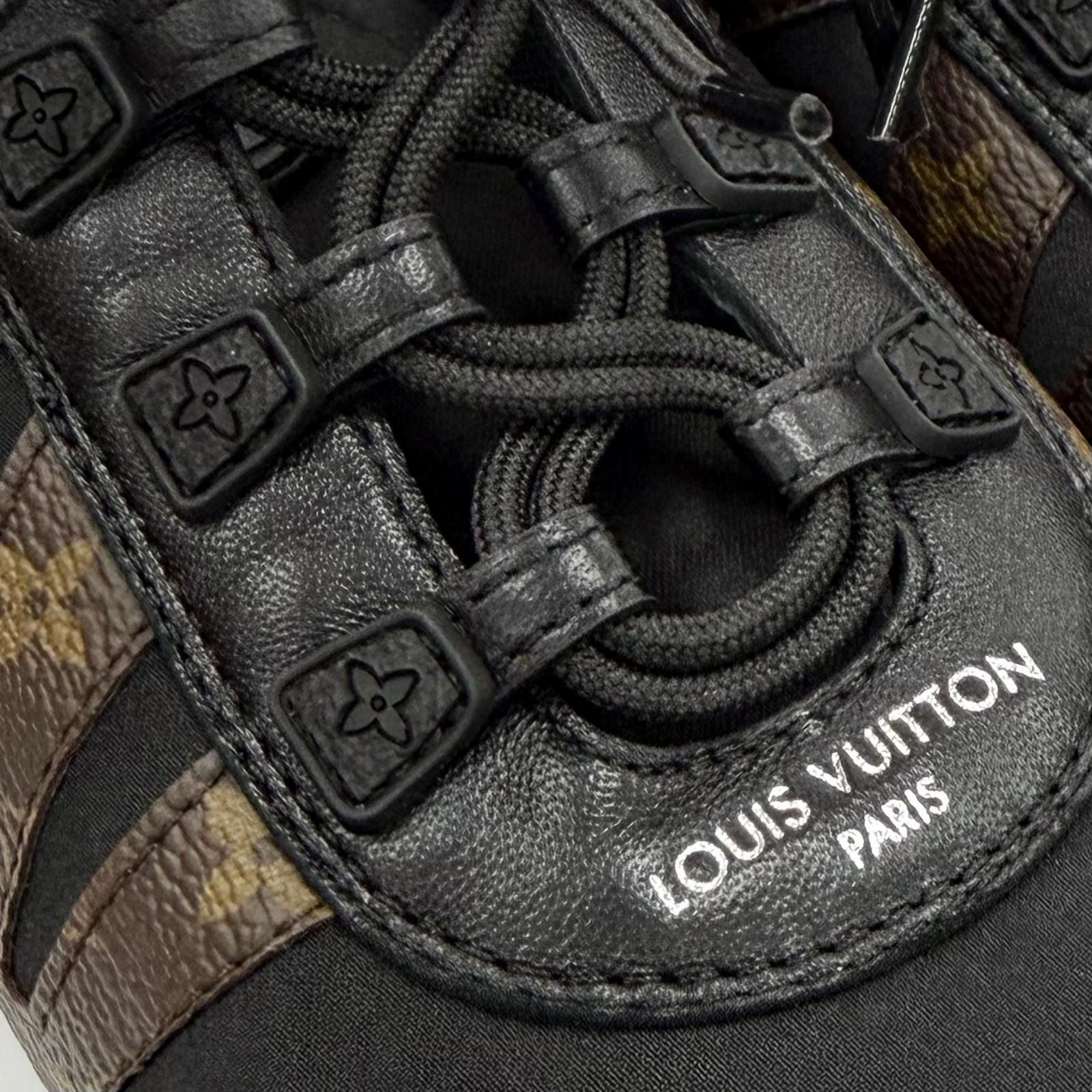 Louis Vuitton LV Sneakers Monogram Canvas Low Cut Black Brown — view 9