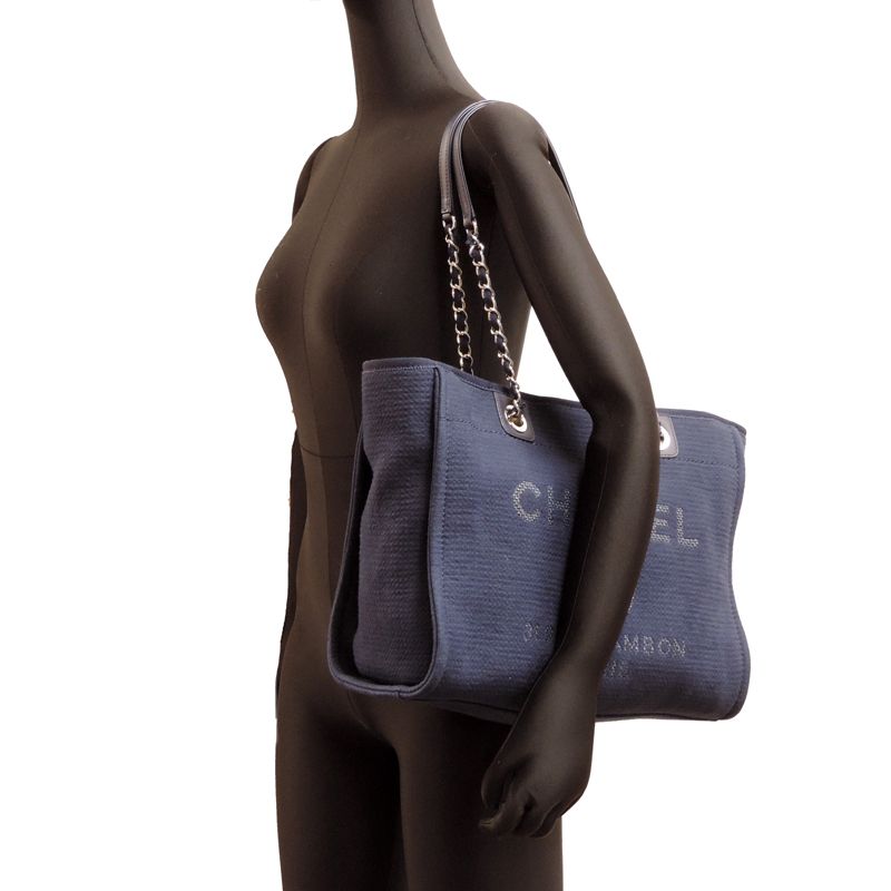 Chanel Shoulder Bag Navy — view 9