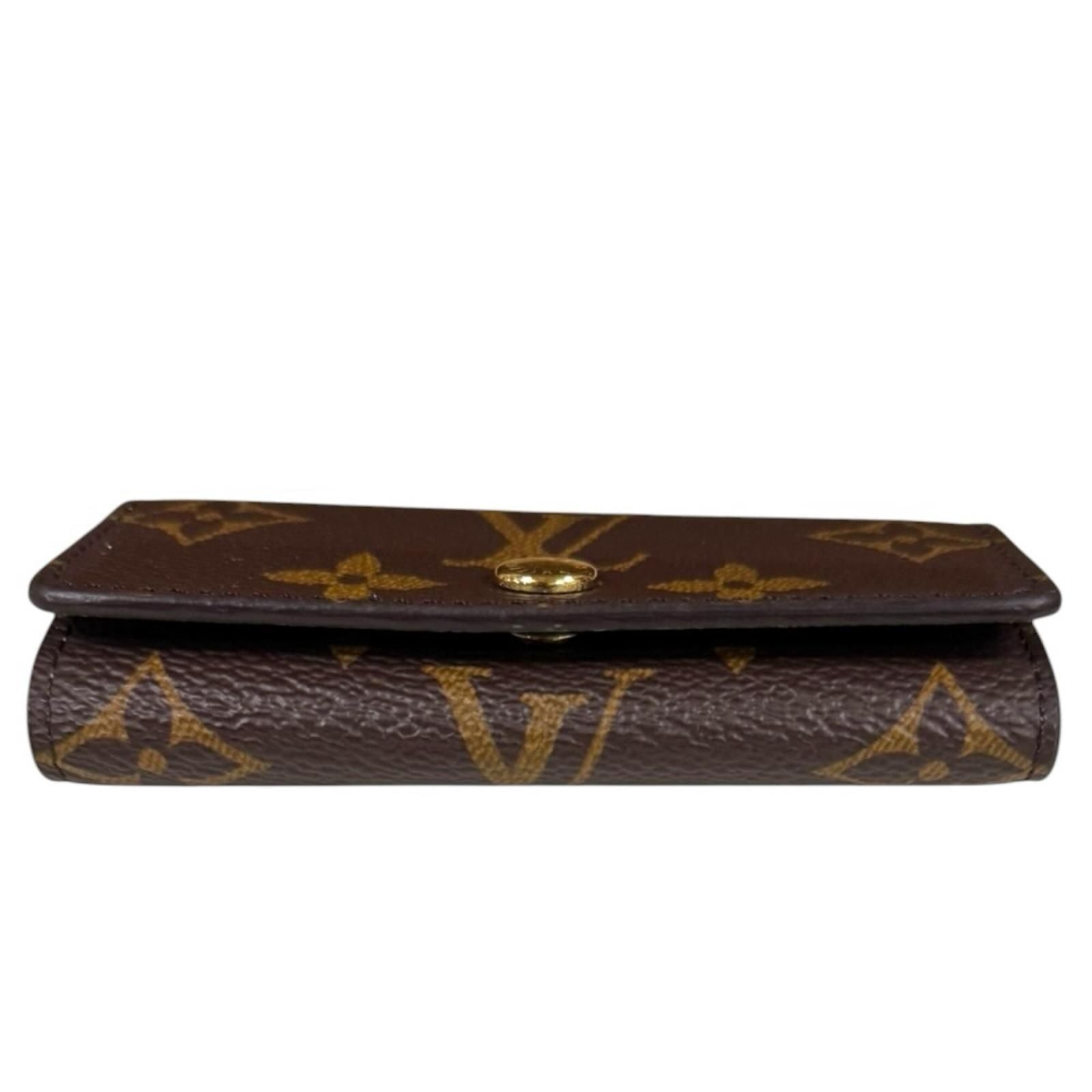Louis Vuitton Multicles 4 Monogram Key Case Canvas Key Holder — view 5