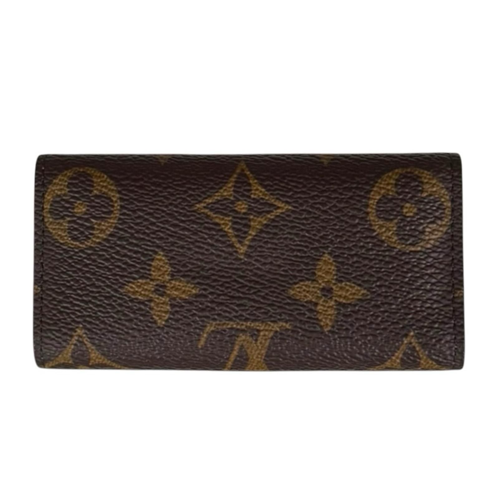 Louis Vuitton Multicles 4 Monogram Key Case Canvas Key Holder — view 2