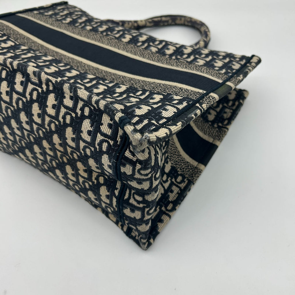 Dior Book Tote Canvas Navy Ivory 35 cm — view 9