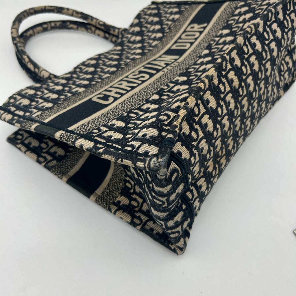 Dior Book Tote Canvas Navy Ivory 35 cm — view 6