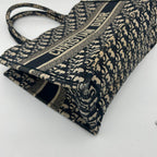 Dior Book Tote Canvas Navy Ivory 35 cm — view 6
