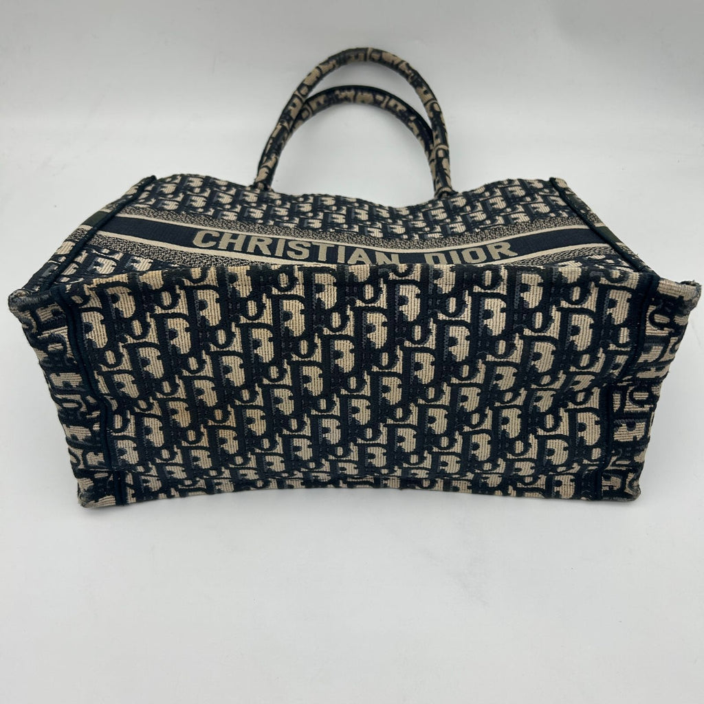Dior Book Tote Canvas Navy Ivory 35 cm — view 5