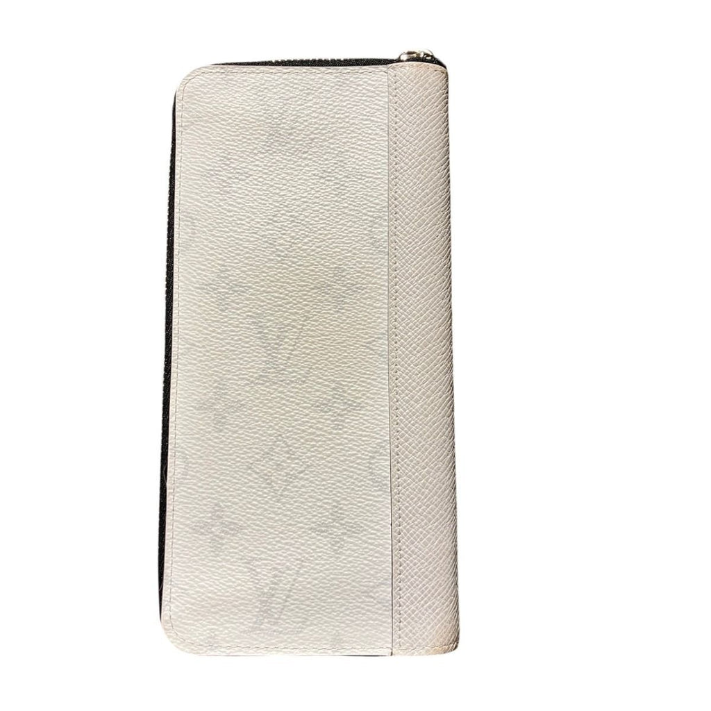 Louis Vuitton Taigarama Zippy Wallet Vertical Taiga Leather — view 2