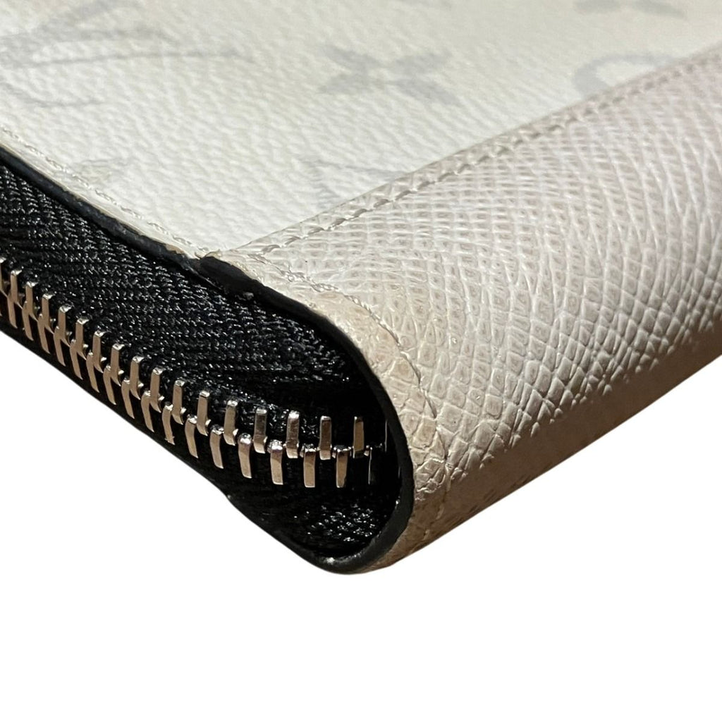 Louis Vuitton Taigarama Zippy Wallet Vertical Taiga Leather — view 7