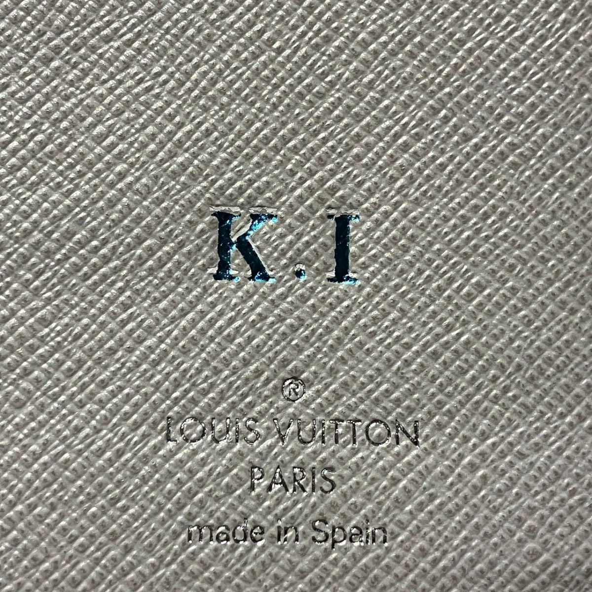 Louis Vuitton Taigarama Zippy Wallet Vertical Taiga Leather — view 4