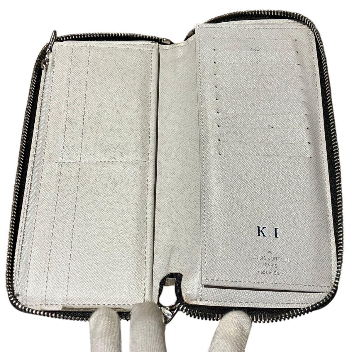 Louis Vuitton Taigarama Zippy Wallet Vertical Taiga Leather — view 3