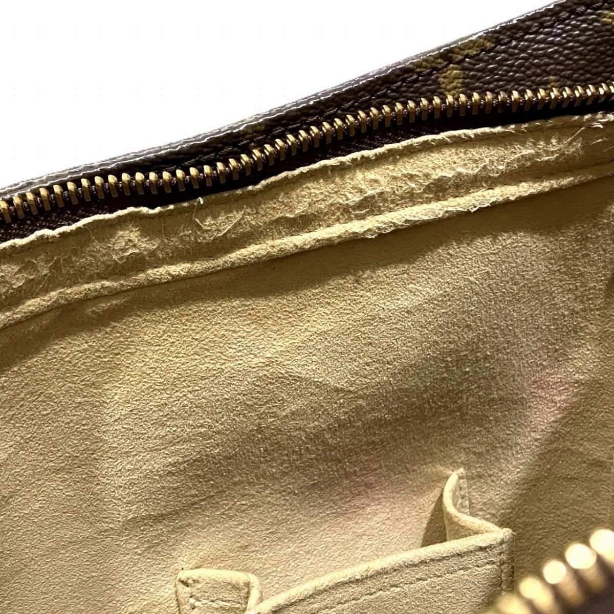 Louis Vuitton Looping GM Monogram Tote Canvas — view 6