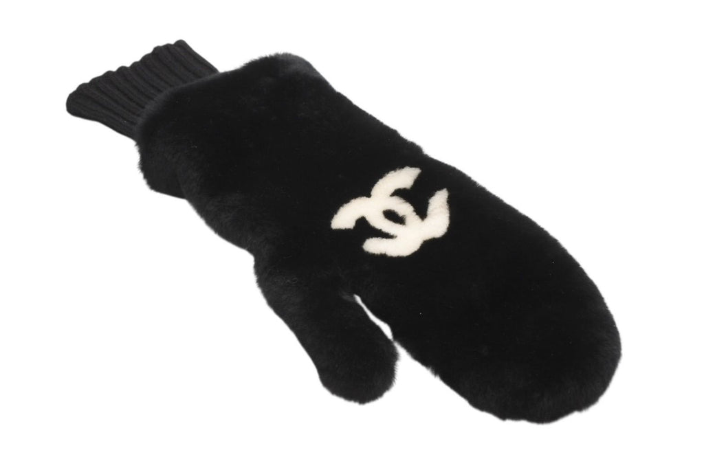 Chanel CC Logo Rabbit Mittens Gloves Black White Fur Lambskin — view 2