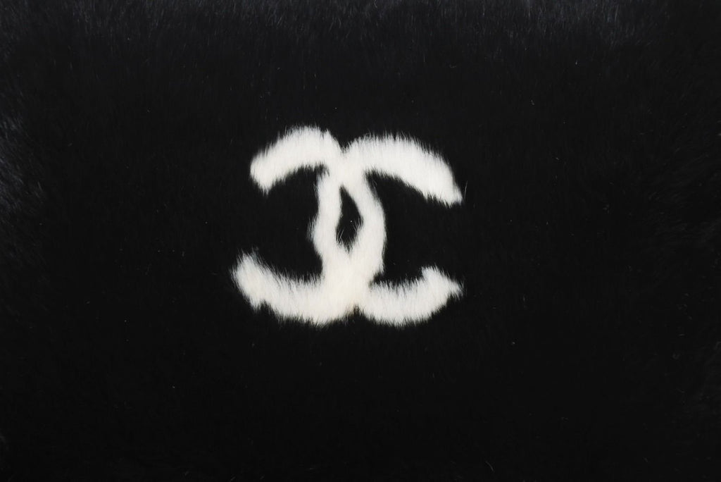 Chanel CC Logo Rabbit Arm Warmers Black White — view 4
