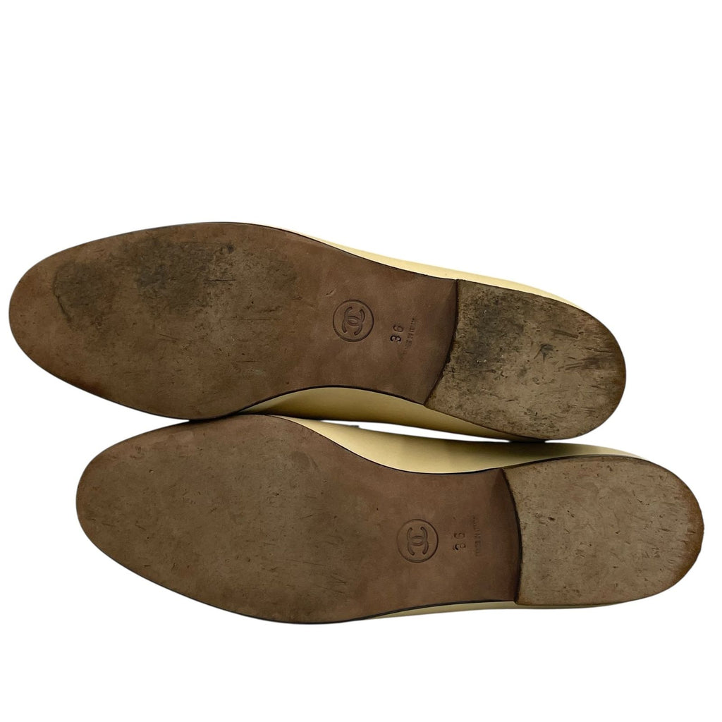 Chanel Loafers Shoes Leather CC Logo Beige — view 9