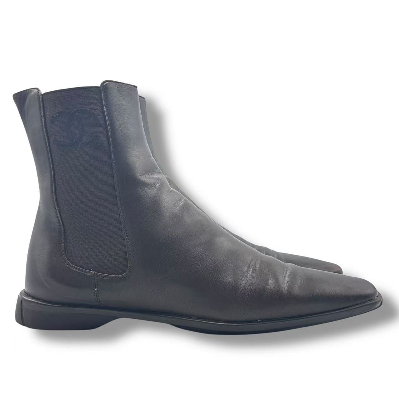 Chanel Short Boots Leather CC Logo Brown — view 6