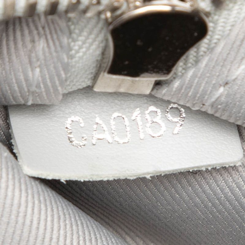 Louis Vuitton Monogram Flat Messenger Chain Shoulder Bag Crossbody Light Gray — view 8