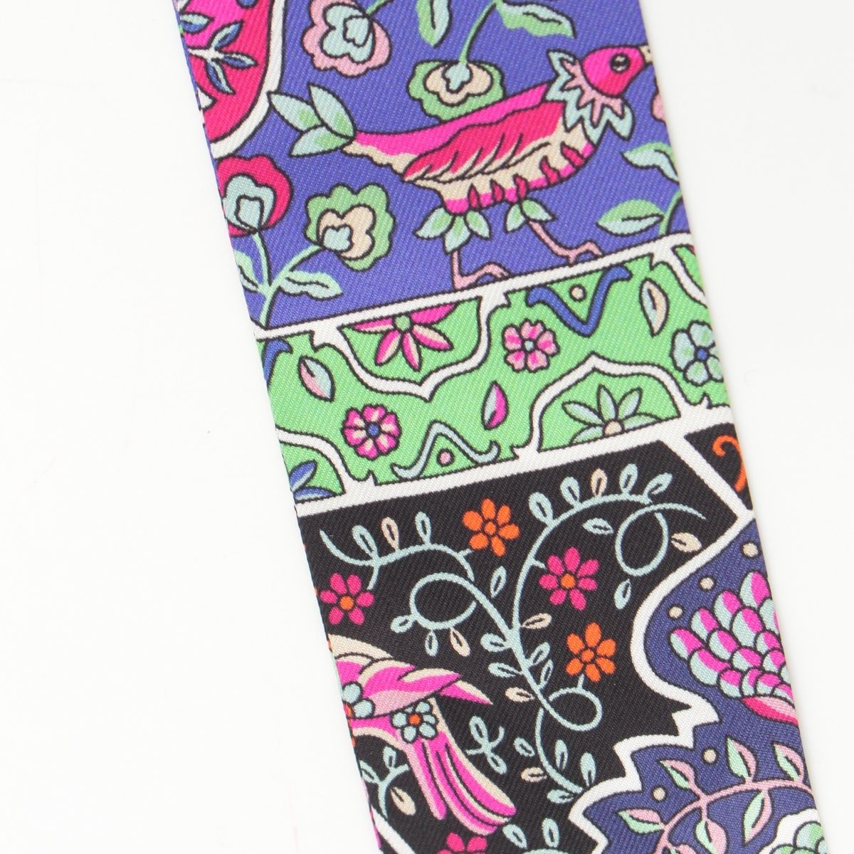 Hermes Twilly Au Pays Des Oiseaux in the Land of Flowering Birds Silk Scarf — view 5