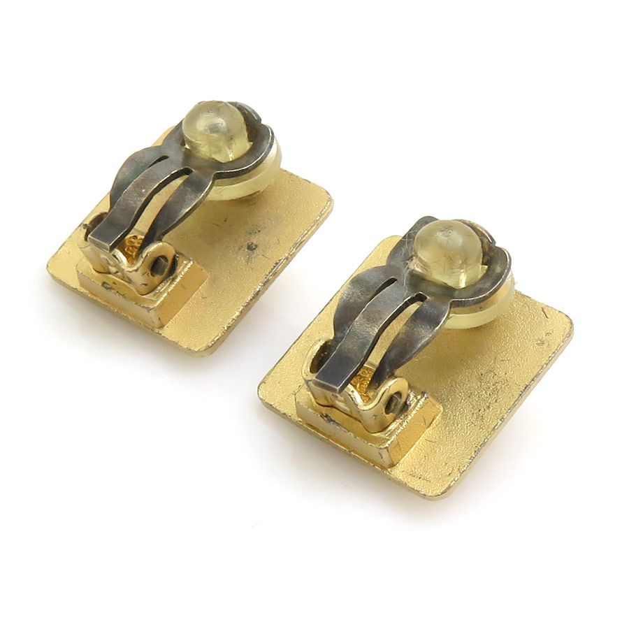 Chanel Earrings CC Logo — view 4
