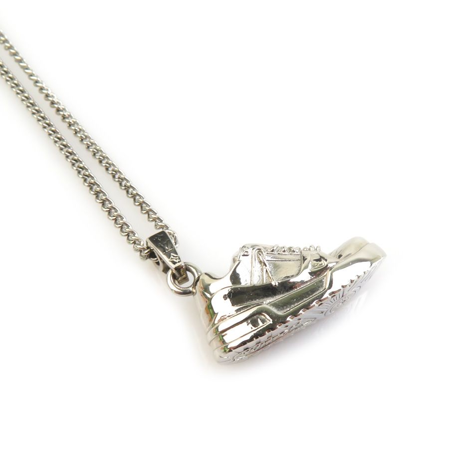 Louis Vuitton Necklace Pendentif LV Trainer