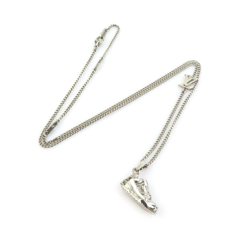 Louis Vuitton Necklace Pendentif LV Trainer — view 2