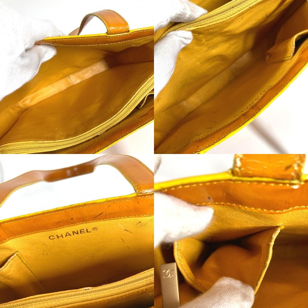 Chanel Shoulder Bag Logo Enamel Yellow — view 9