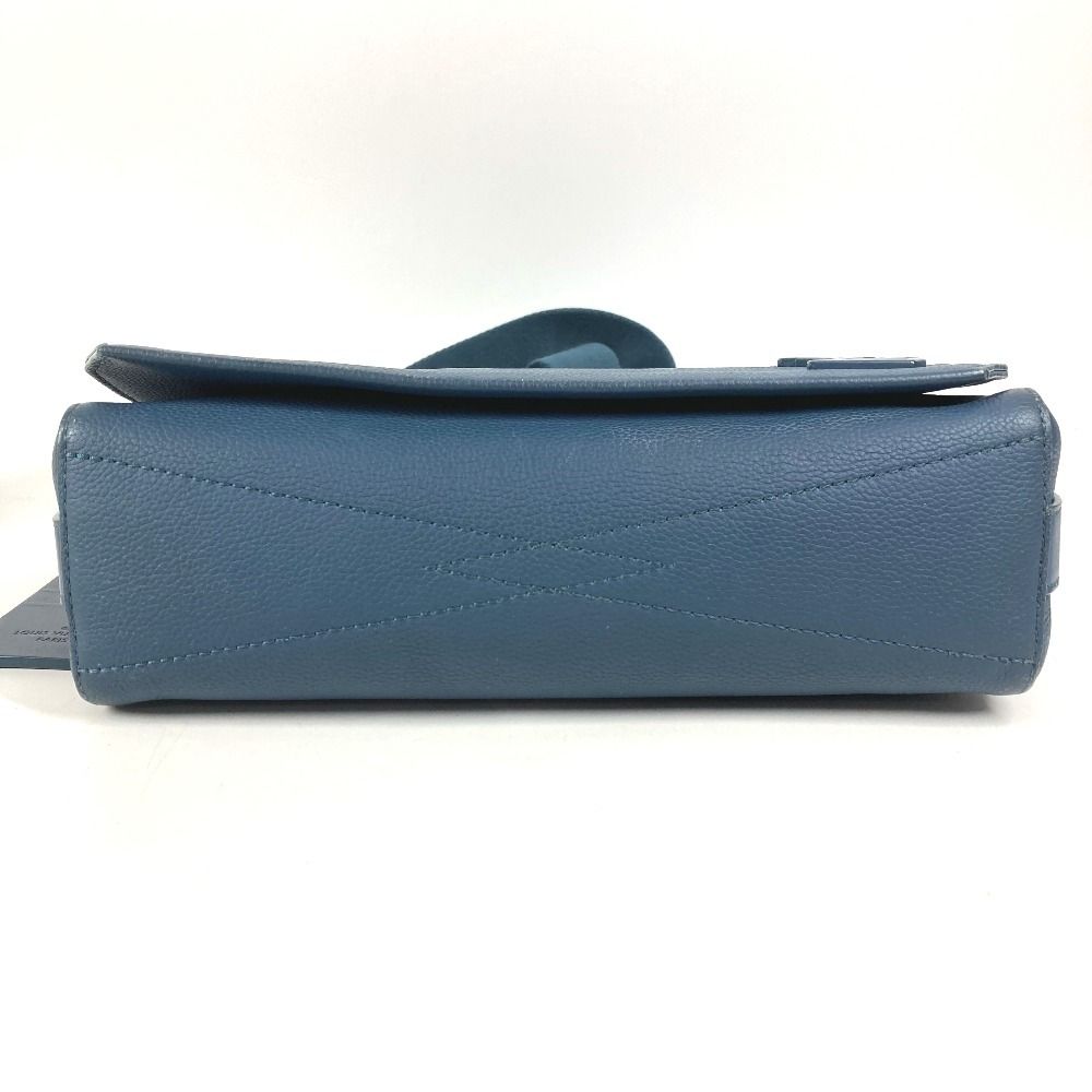 Louis Vuitton Shoulder Bag Takeoff Messenger Leather Navy — view 5