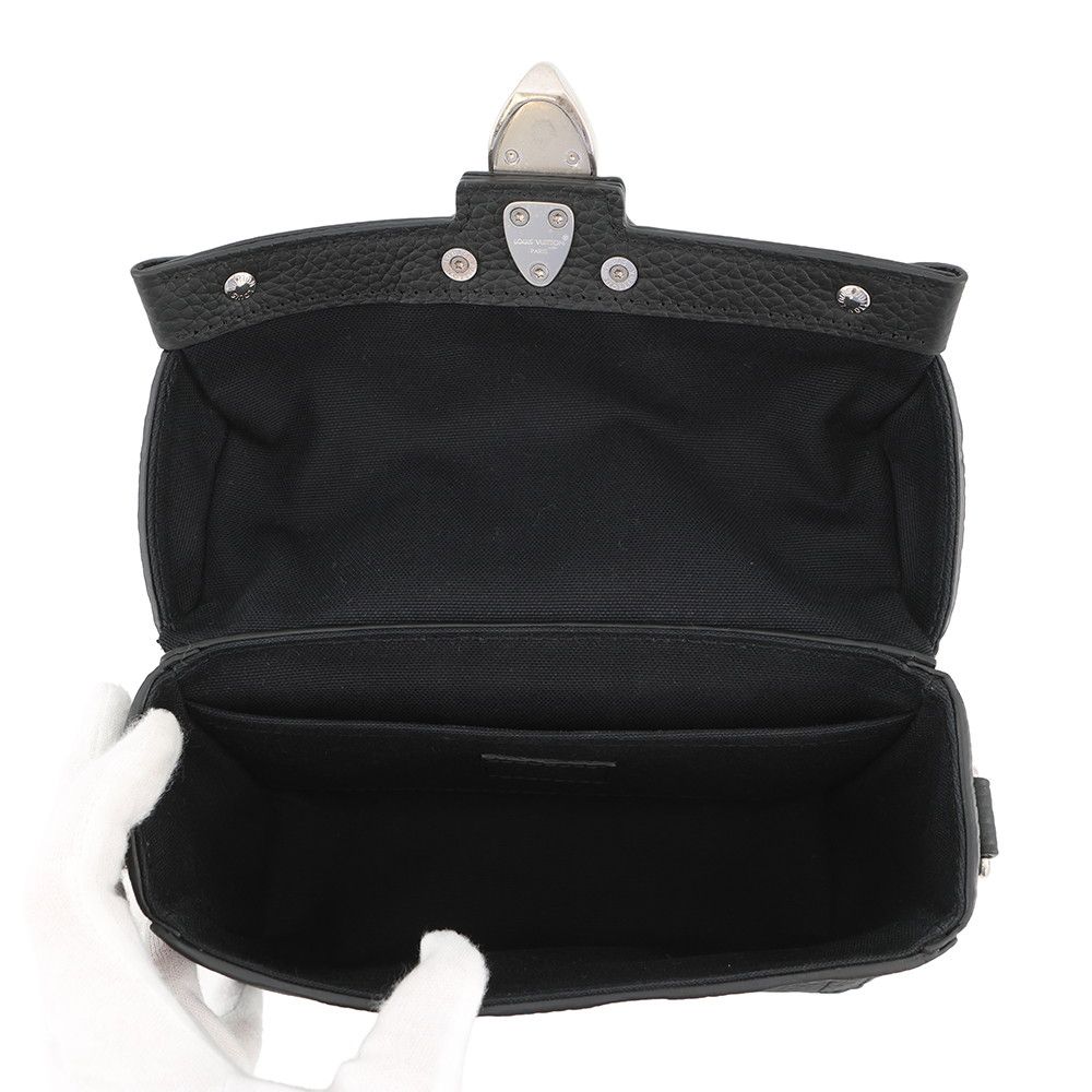 Louis Vuitton Shoulder Bag Taurillon Monogram Soul Trunk Black — view 5