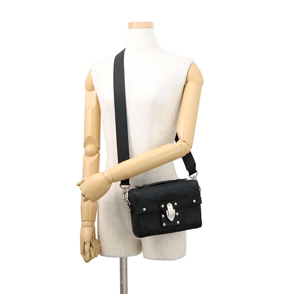 Louis Vuitton Shoulder Bag Taurillon Monogram Soul Trunk Black — view 4