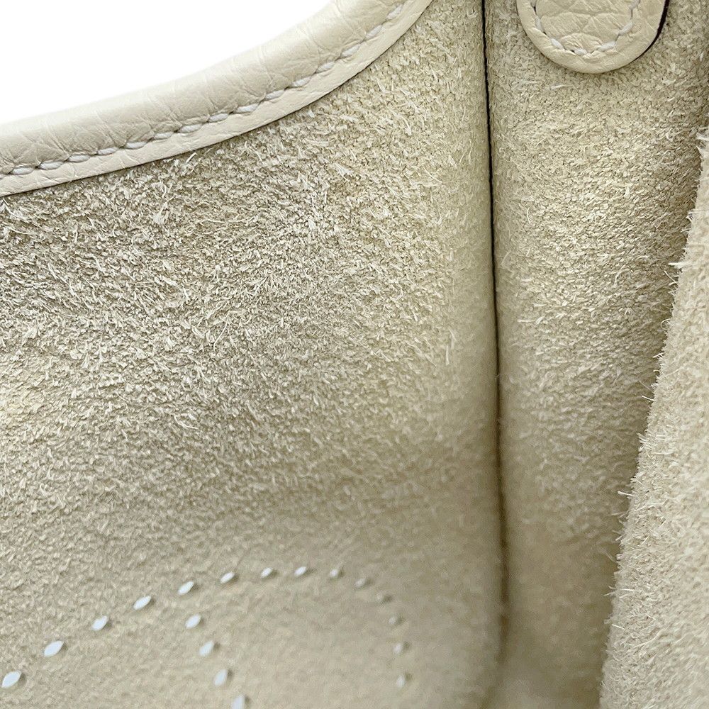 Hermes Shoulder Bag Evelyne TPM 111 cm Amazon Cream Gold Taurillon Clemence — view 6