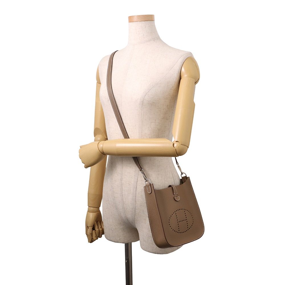 Hermes Evelyne TPM Series Etoupe Silver Epsom Handbag — view 4
