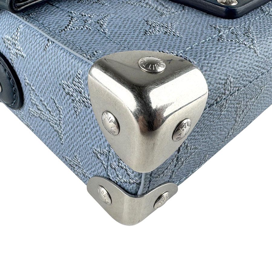 Louis Vuitton Shoulder Bag Seoul Trunk — view 8