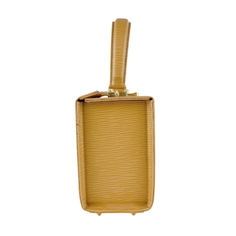 Fendi Handbag Beige — view 2