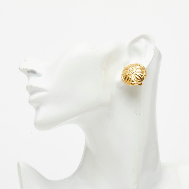 Chanel CC Logo Flower Motif Earrings Gold Plated — view 5