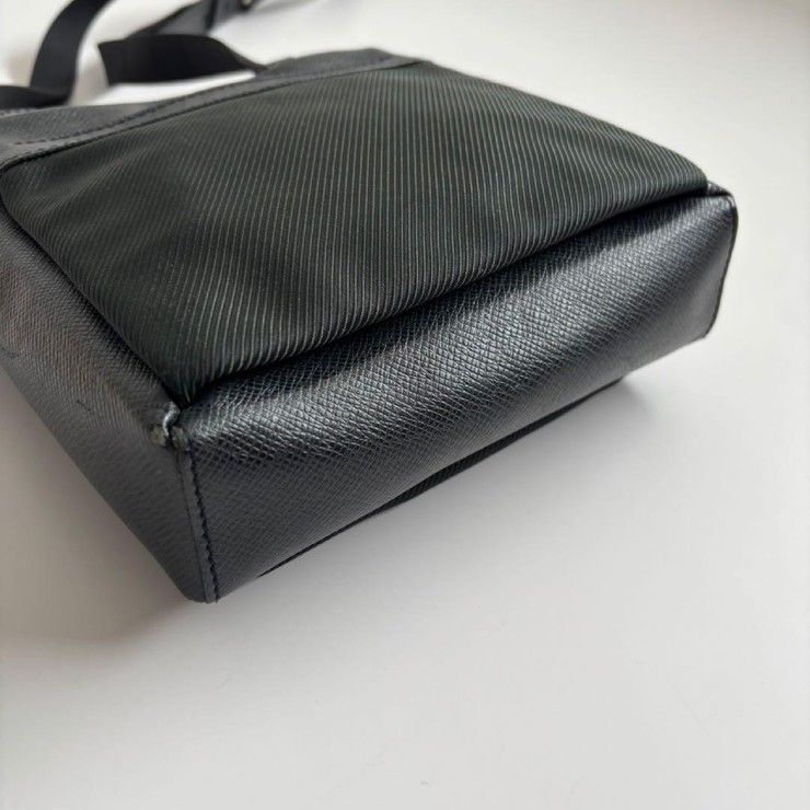 Louis Vuitton Shoulder Bag Sayan Ardoise Taiga Leather Nylon — view 9